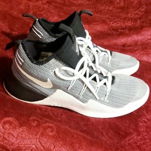 Women’s Nike Hypershift Basketball size 9.5